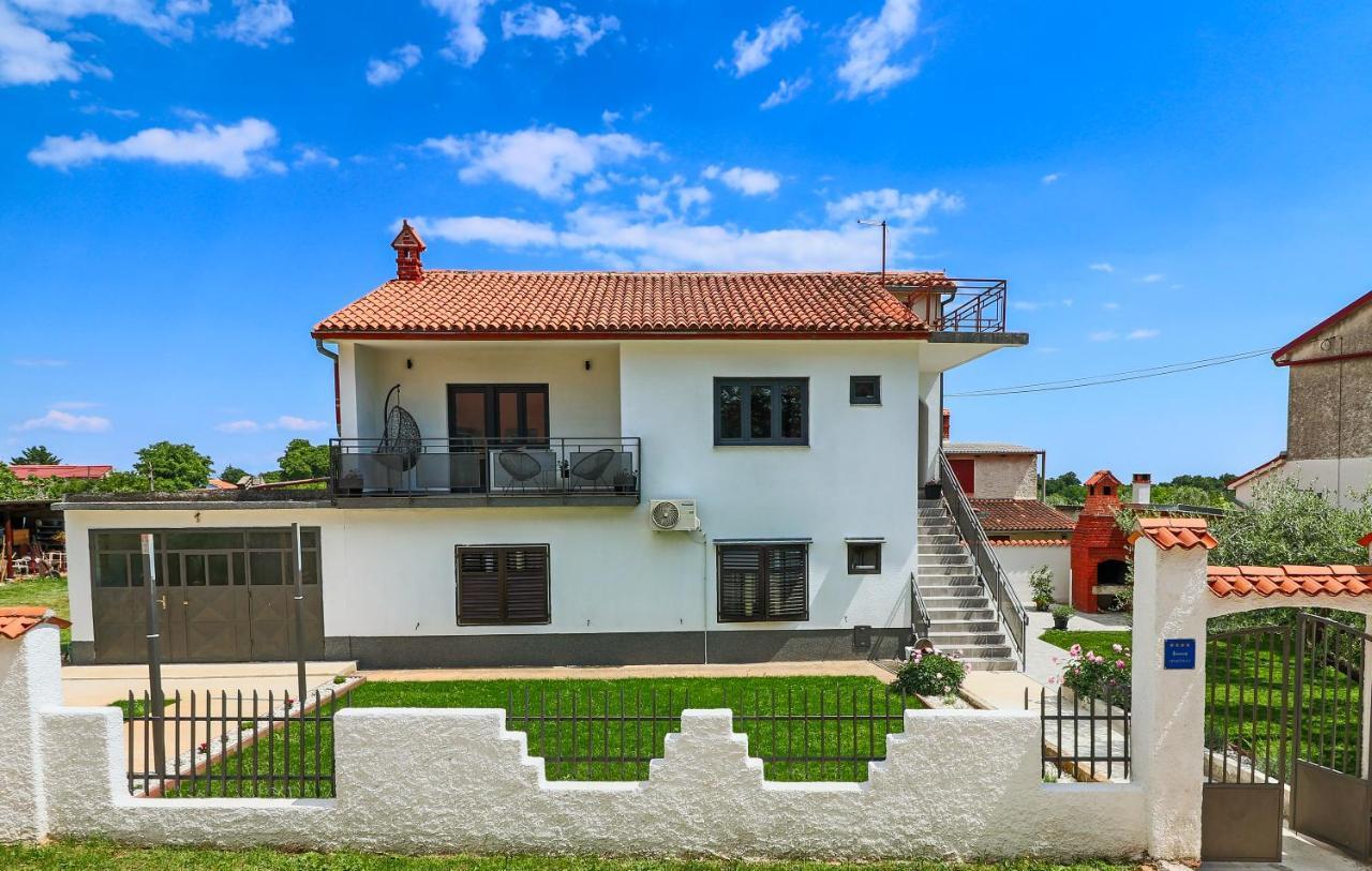 Apartman Gabrijela Muntić Exterior foto